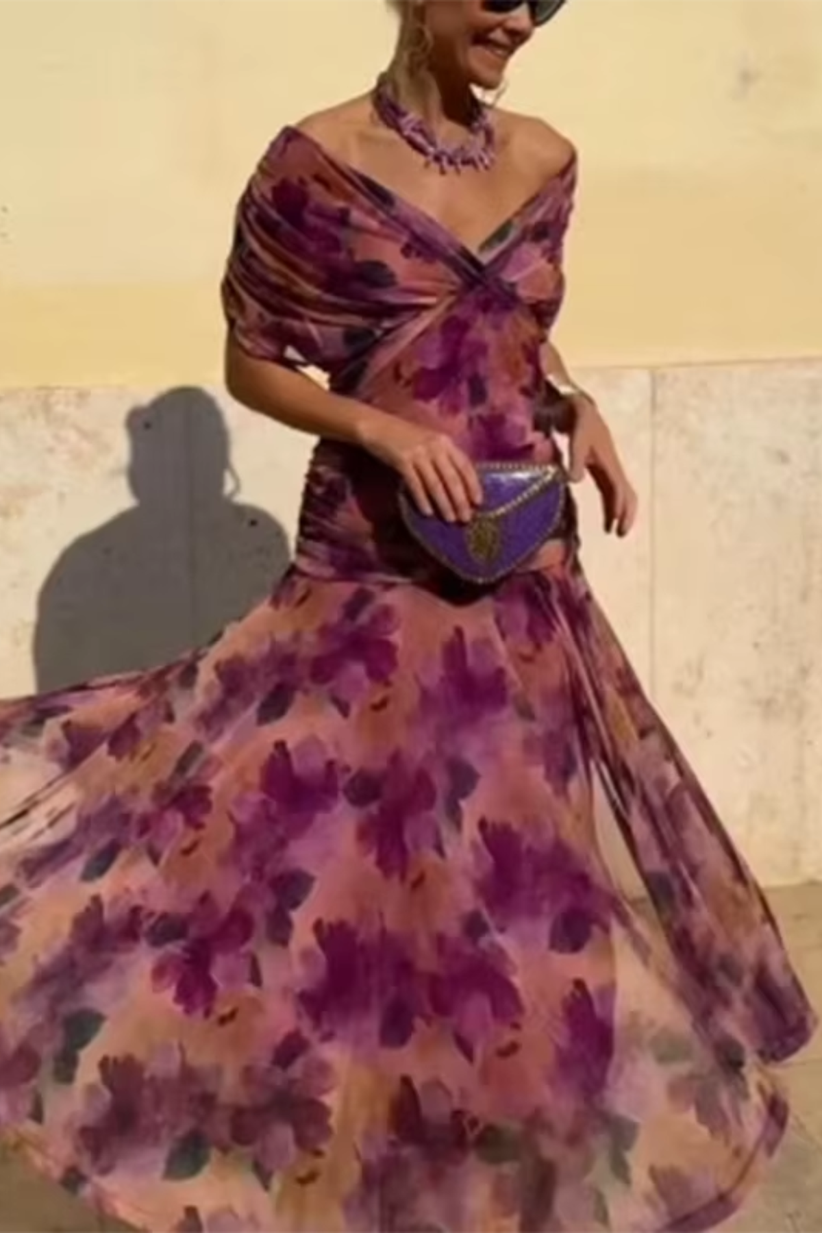 Women's Elegant V-Neck Maxi Dress with Pleated Waist