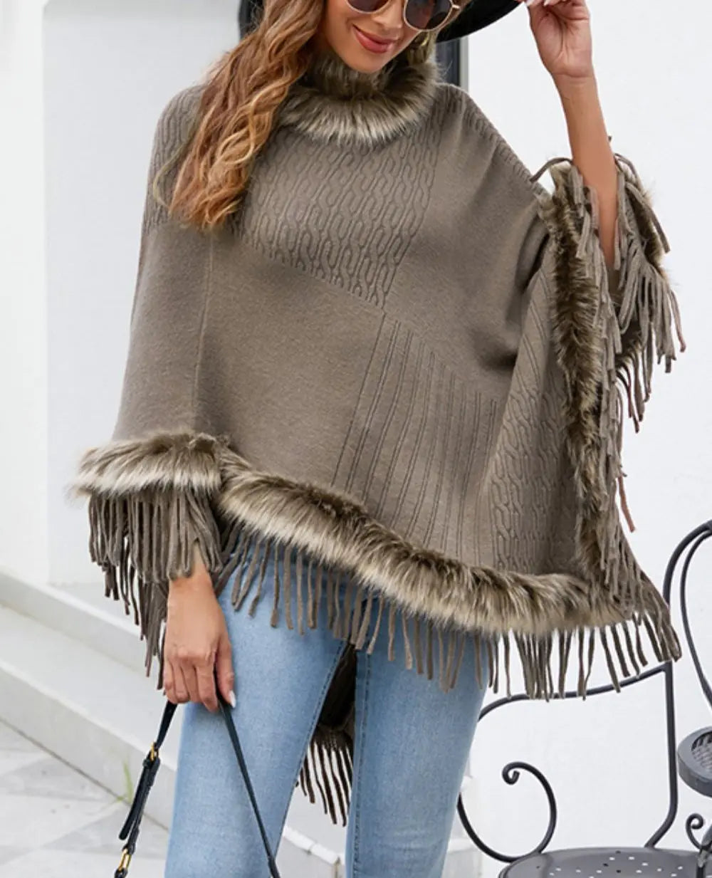 Knitted Poncho with Faux Fur Cape Elegant Winter Women