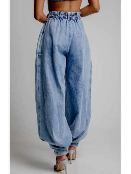 Women’s High Waist Balloon Jeans with Pleated Wide Leg Fit