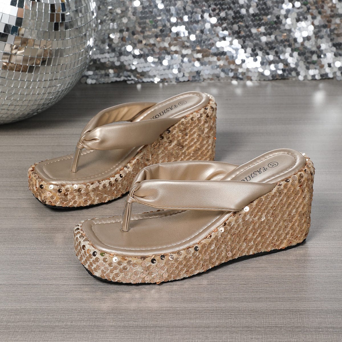 Noa | Women’s Platform Flip Flops with Sparkle Sole