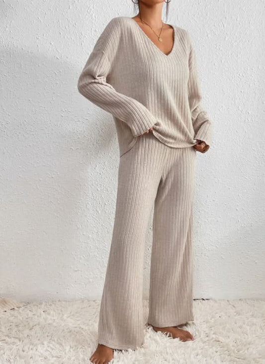 Women's Ribbed Knit Two Piece Set with Long Sleeve Top and Pants