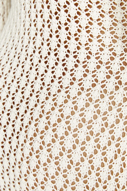 Elegantes weißes Kleid mit schmeichelnder Silhouette für Damen