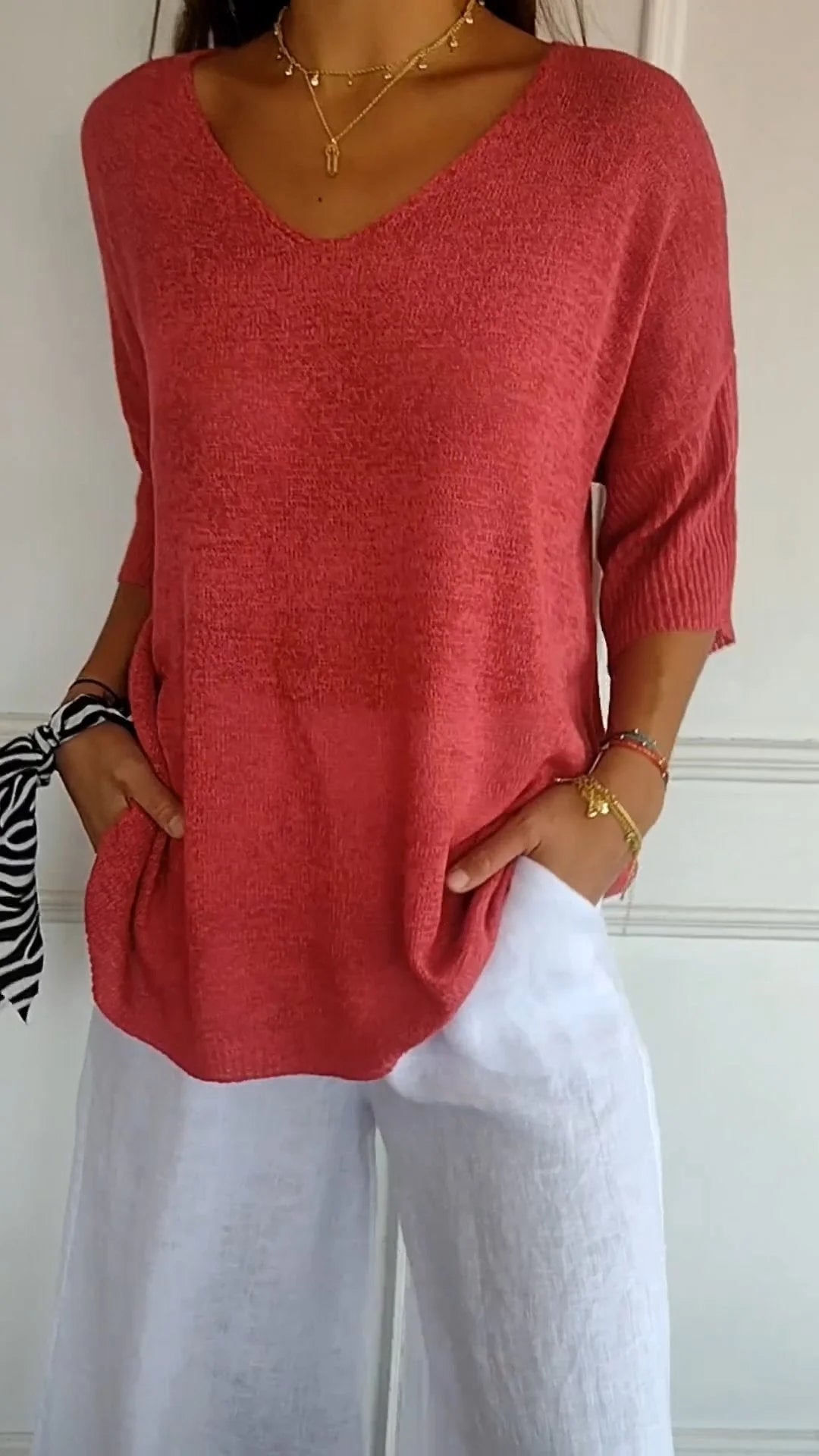 Chic Lightweight V-Neck Knit Top for Women