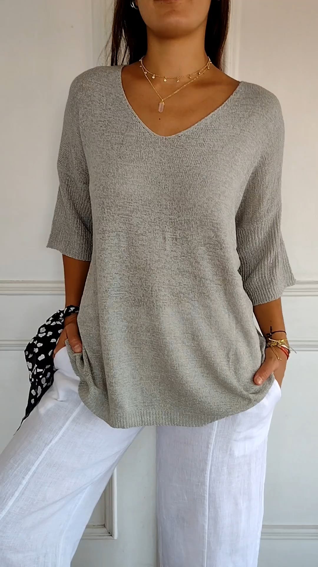 Chic Lightweight V-Neck Knit Top for Women
