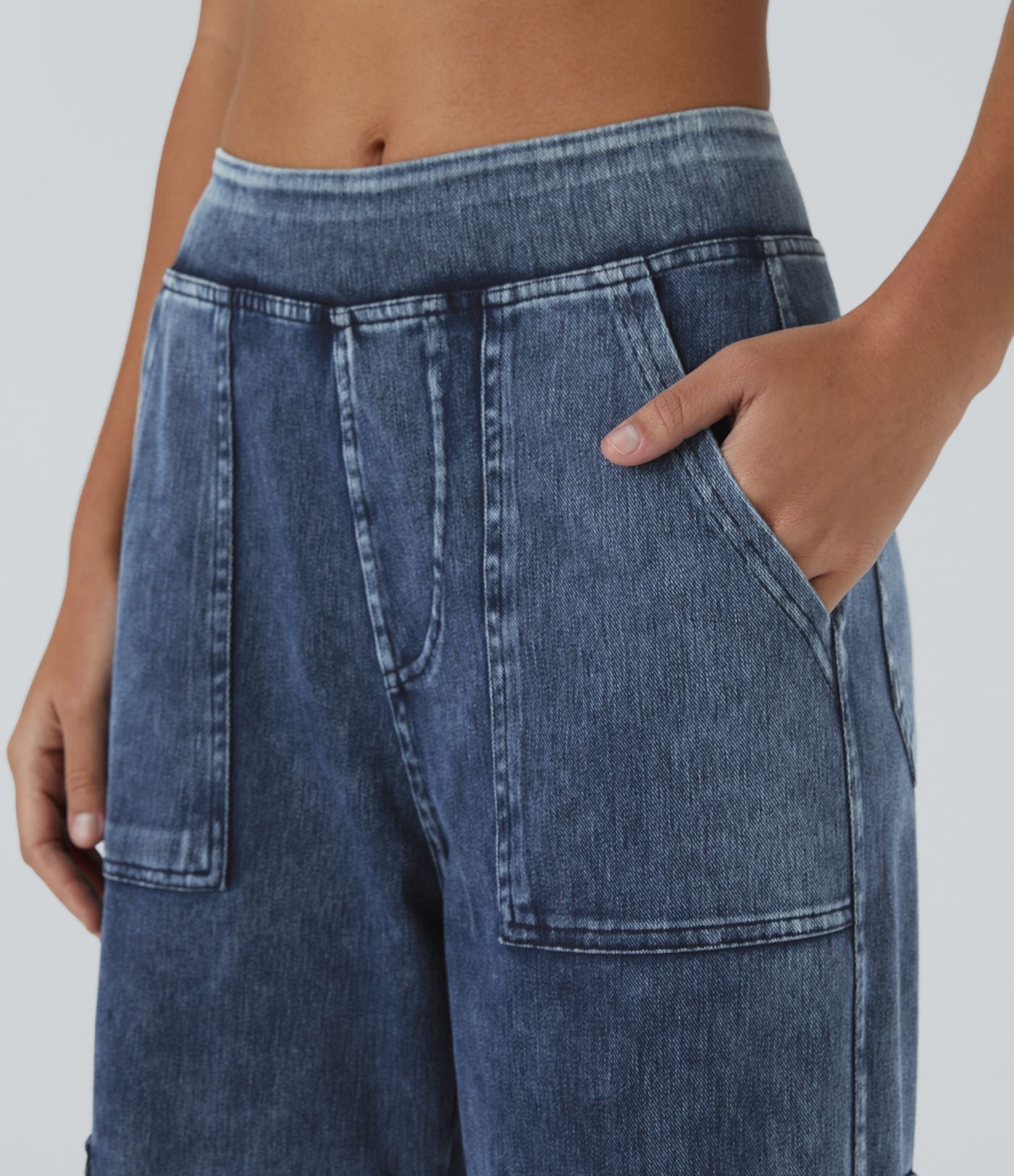 Women’s Stretch Cargo Pants with Straight Leg and Utility Pockets