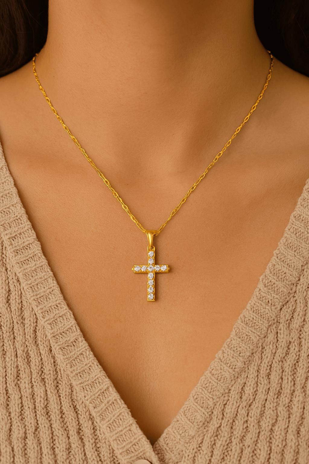 Vergoldete Zirkonia-Kreuzkette mit Anhänger für Frauen
