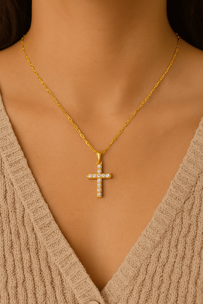 Vergoldete Zirkonia-Kreuzkette mit Anhänger für Frauen