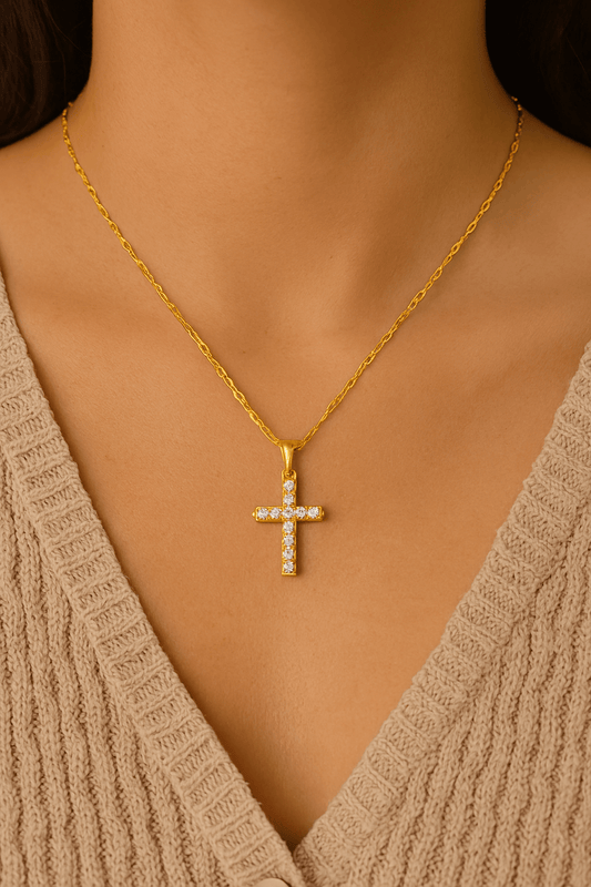 Vergoldete Zirkonia-Kreuzkette mit Anhänger für Frauen