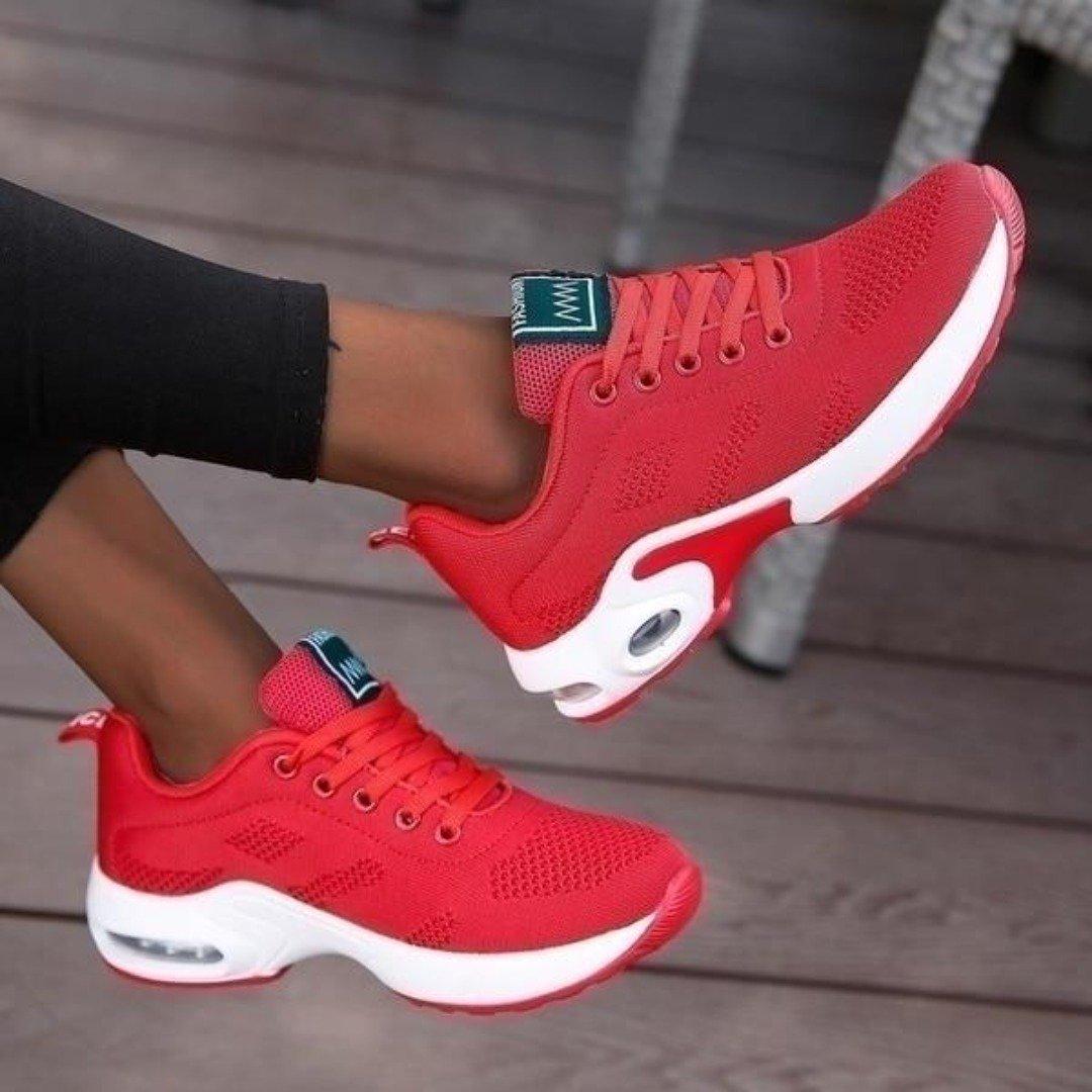 Women’s Breathable Running Shoes with Cushioned Sole and Lightweight Support