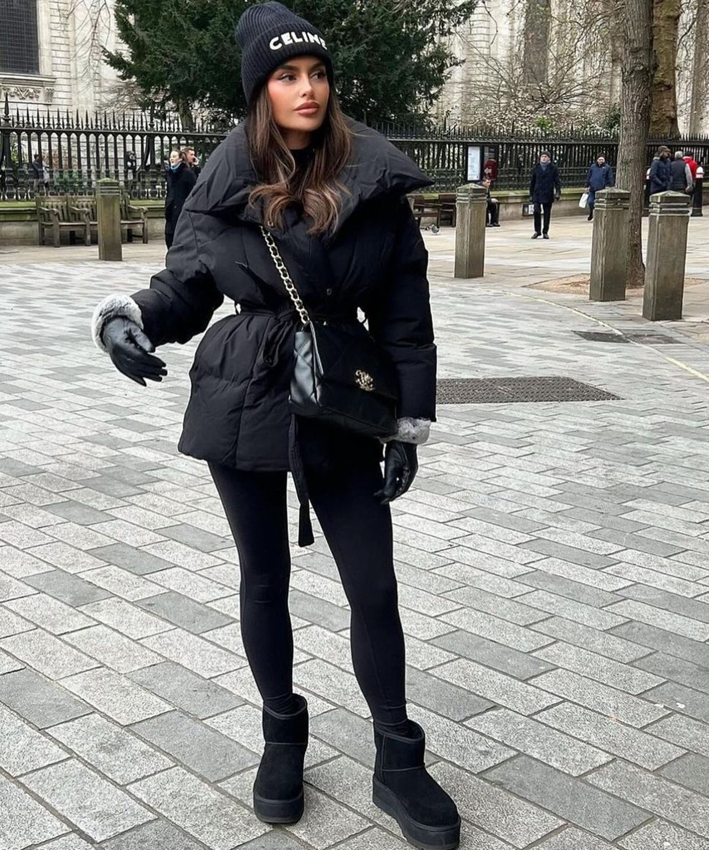 Gesteppte Jacke mit Gürtel und Hohem Kragen für Winter Damen