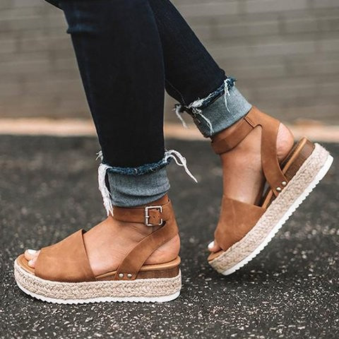 Women’s Buckle Ankle Strap Flatform Sandals with Cushioned Sole