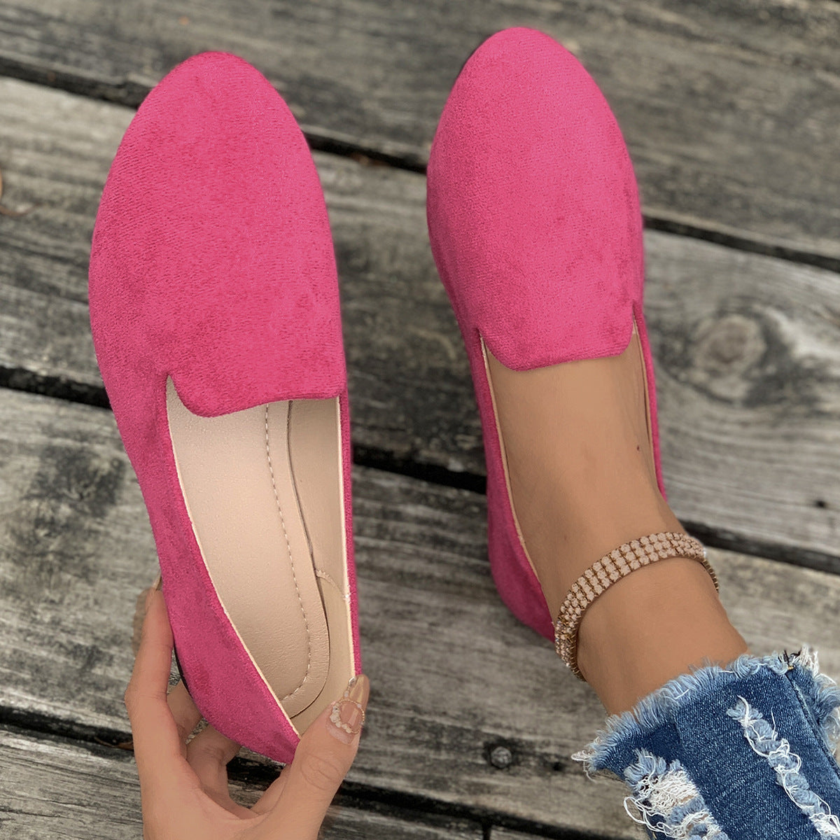 Women’s Pointed Toe Flat Shoes with Slip On Design and Lightweight Comfort