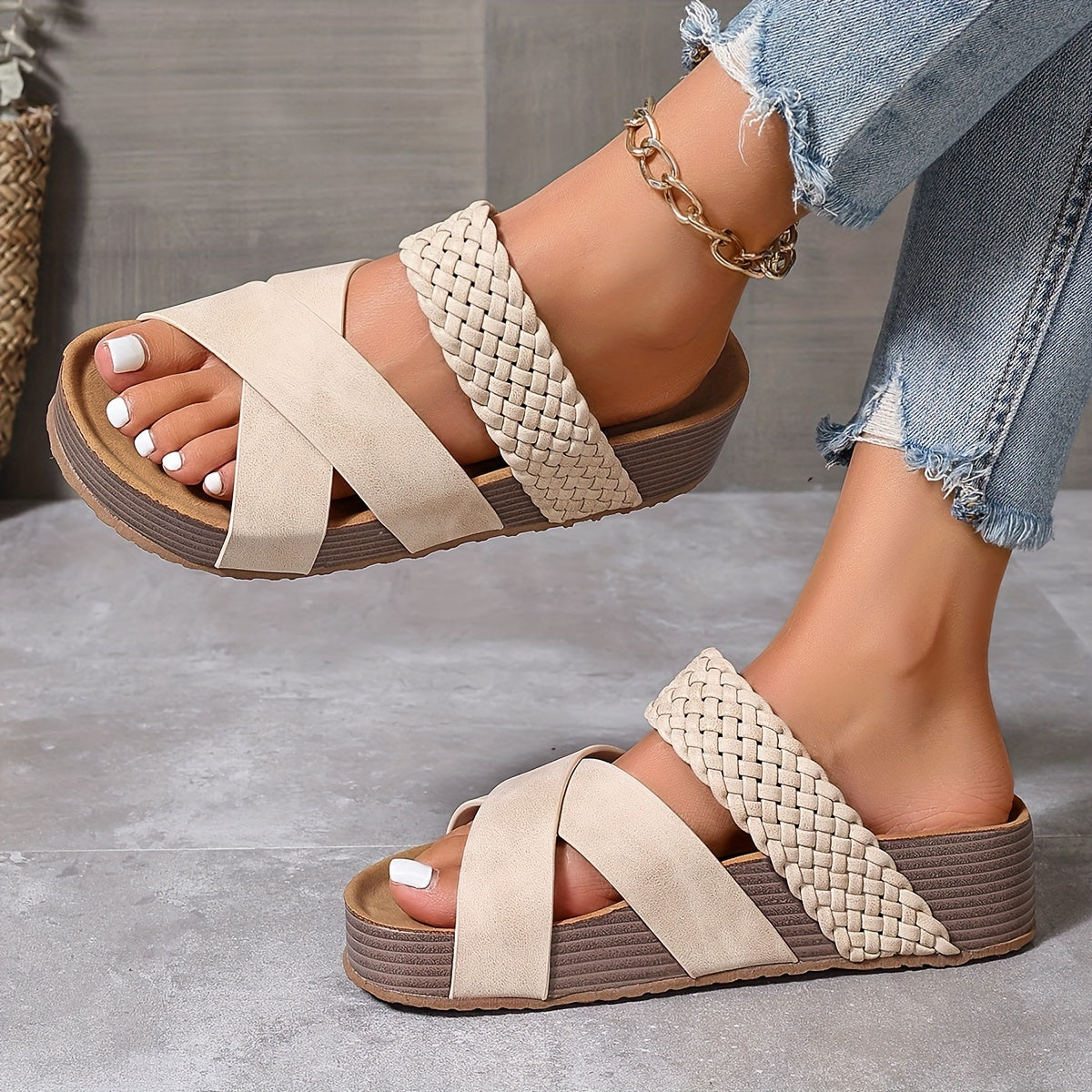 Women’s Open Toe Braided Cross Strap Sandals with Cushioned Sole
