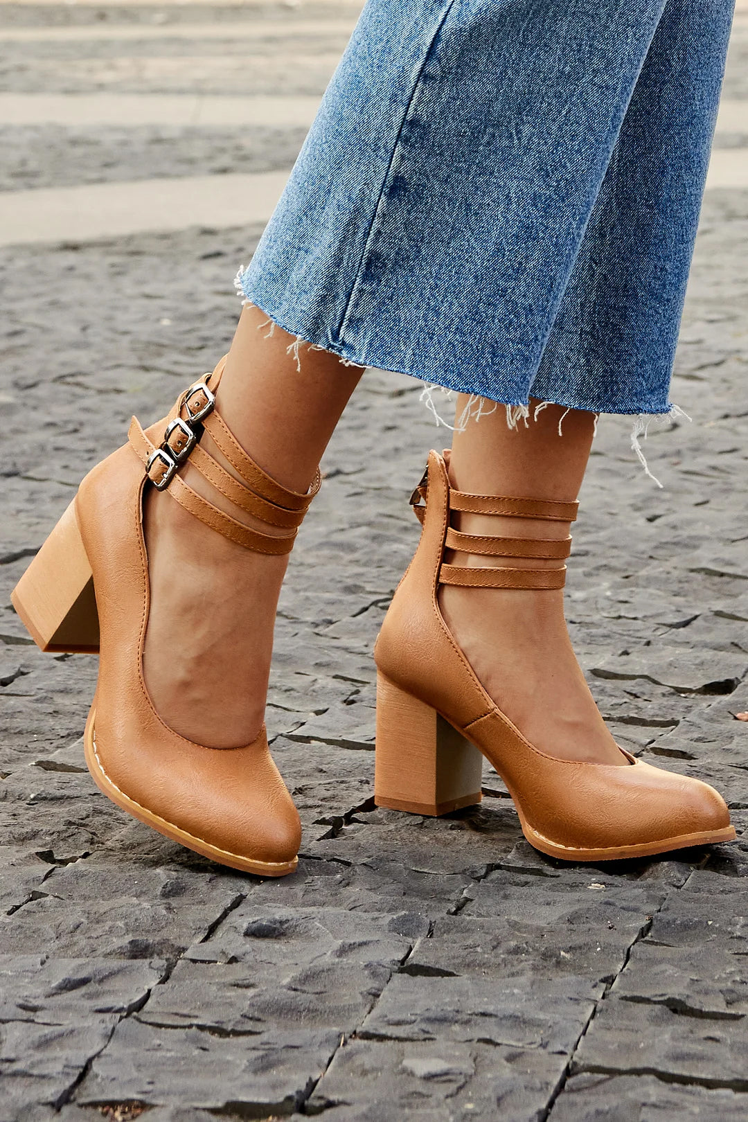 Women’s Block Heel Sandals with Ankle Strap and Minimal Design