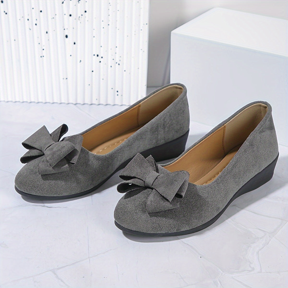 Women’s Comfortable Ballet Flats with Bow Detail