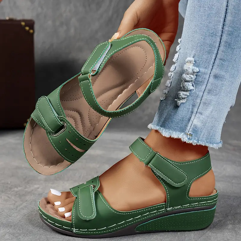 Women's Sandals with Wedge Heel and Adjustable Straps