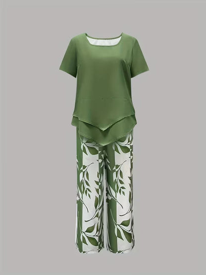 Women's Printed Two Piece Set with Short Sleeve Top and Cropped Pants Casual Outfit