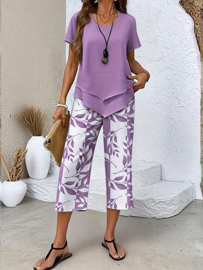 Women's Printed Two Piece Set with Short Sleeve Top and Cropped Pants Casual Outfit