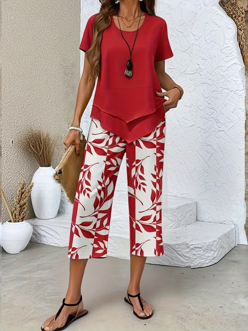 Women's Printed Two Piece Set with Short Sleeve Top and Cropped Pants Casual Outfit