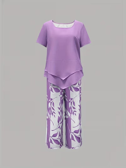 Women's Printed Two Piece Set with Short Sleeve Top and Cropped Pants Casual Outfit
