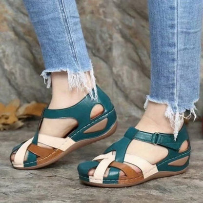 Women’s Casual Cross Strap Sandals with Adjustable Buckle and Flat Sole