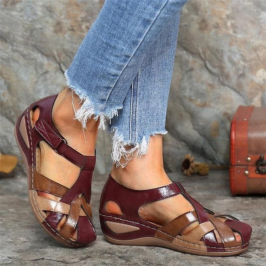 Women’s Casual Cross Strap Sandals with Adjustable Buckle and Flat Sole