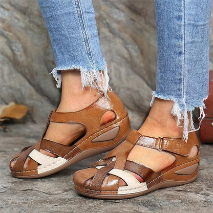 Women’s Casual Cross Strap Sandals with Adjustable Buckle and Flat Sole