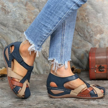 Women’s Casual Cross Strap Sandals with Adjustable Buckle and Flat Sole